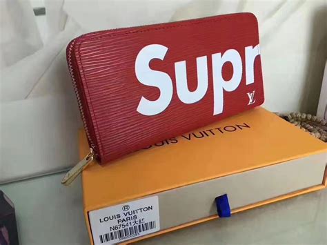 louis vuitton supreme red bag|cartera louis vuitton supreme original.